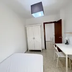 Rent 4 bedroom apartment in Granada