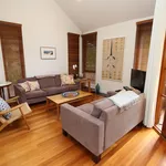 Rent 3 bedroom house in yarralumla