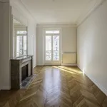 Rent 6 bedroom apartment of 175 m² in Paris