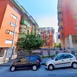 Affitto 2 camera appartamento di 75 m² in Napoli