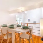 Rent 2 bedroom apartment of 807 m² in Lisbon