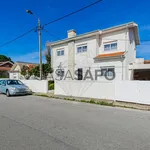 Rent 4 bedroom house of 155 m² in Vila Nova de Gaia