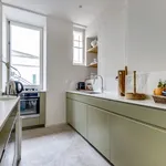 Rent 1 bedroom apartment of 750 m² in Paris