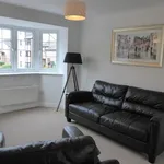 Flat to rent in Swan Place, Reading RG1