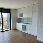 Rent 2 bedroom apartment of 66 m² in Porto