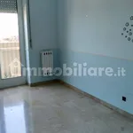 Affitto 3 camera appartamento di 120 m² in Taranto