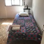 Rent 4 bedroom apartment in Lisbon