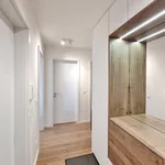 Pronajměte si 4 ložnic/e byt o rozloze 95 m² v Prague