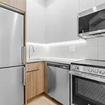 Rent 3 bedroom apartment in Queens