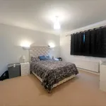 Rent 2 bedroom flat in Woking