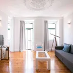 Rent 3 bedroom apartment of 100 m² in lisbon