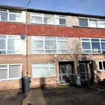 Rent 5 bedroom house in West Midlands