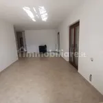 Affitto 5 camera appartamento di 130 m² in Salerno