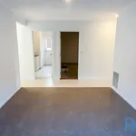 Rent 4 bedroom house in Melbourne