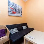 Rent a room of 220 m² in madrid