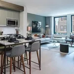 Rent 1 bedroom apartment of 59 m² in Manhattan