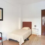 Rent a room of 101 m² in lisbon