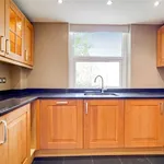 Rent 3 bedroom flat in London