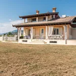 Rent 6 bedroom house of 230 m² in Seravezza