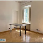 Affitto 5 camera appartamento di 140 m² in Turin