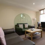 Rent 2 bedroom house in Leeds