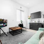 Luxury Apartment - Brierley Hill - Parking (Has an Apartment)