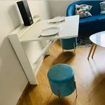 Appartement de 260 m² avec 1 chambre(s) en location à Paris