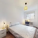 Rent a room of 95 m² in Valencia