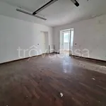 Affitto 6 camera appartamento di 260 m² in Caserta