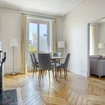 Appartement de 657 m² avec 1 chambre(s) en location à Paris