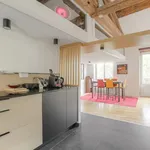 Appartement de 1350 m² avec 2 chambre(s) en location à Lyon