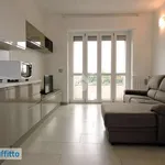 Affitto 2 camera casa di 64 m² in Milan