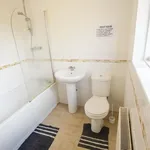 Rent 4 bedroom apartment in West Midlands