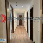 Rent 5 bedroom apartment of 147 m² in Milan