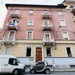 Affitto 4 camera appartamento di 150 m² in Turin