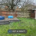 Rent 3 bedroom house in East Midlands