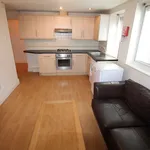 Rent 3 bedroom flat in Cardiff