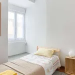 Rent a room in lisbon