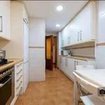 Rent a room of 130 m² in Madrid