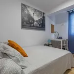 Rent 5 bedroom apartment in Valencia