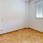 Rent 1 bedroom apartment of 32 m² in Madrid