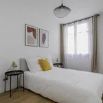 Rent 2 bedroom apartment of 32 m² in Asnieres Sur Seine