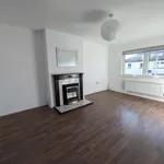 Rent 3 bedroom flat in Bangor