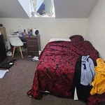 Rent 8 bedroom house in Leeds