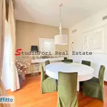 Rent 6 bedroom apartment of 220 m² in Rome