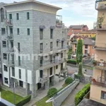 Affitto 3 camera appartamento di 110 m² in Bergamo