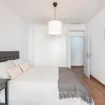 Rent 4 bedroom apartment in Valencia