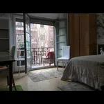 Rent 4 bedroom apartment in Barcelona