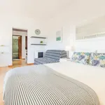 Rent 1 bedroom apartment of 45 m² in Lisbon