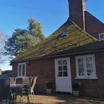 Rent 3 bedroom house in Tonbridge and Malling